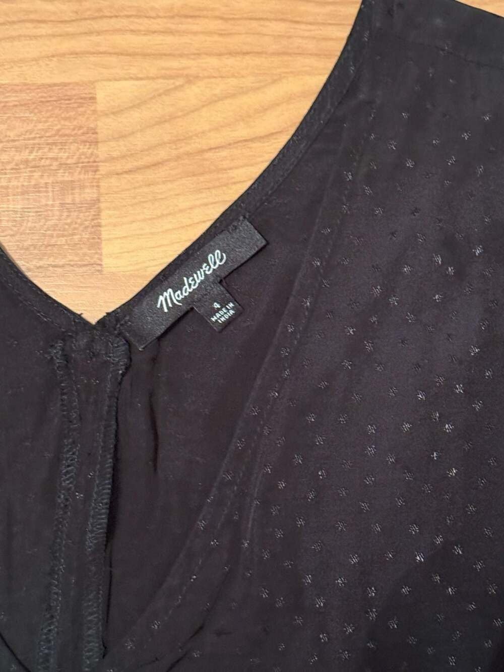 Madewell Texture & Thread V-Neck Jacquard Top in True Black - Picture 3 of 3